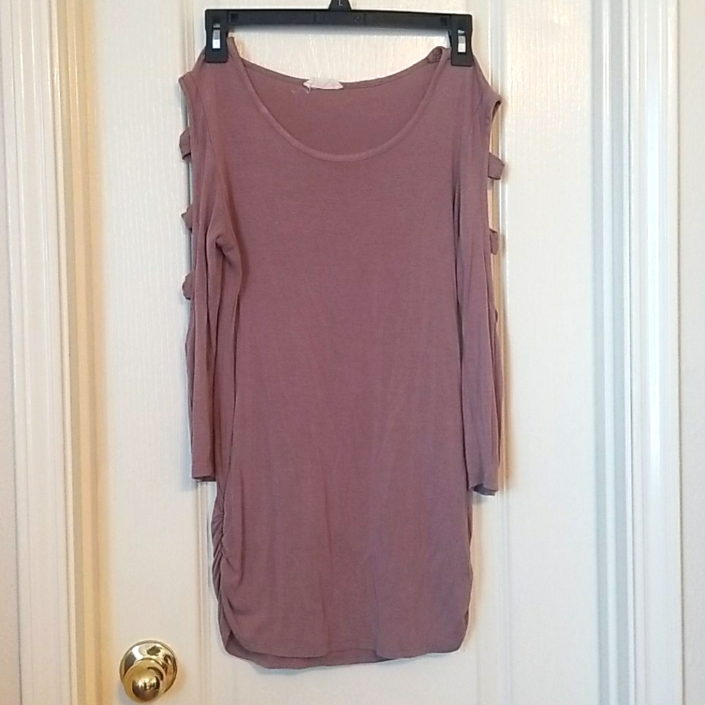 Fitted Mocha Open Arm
